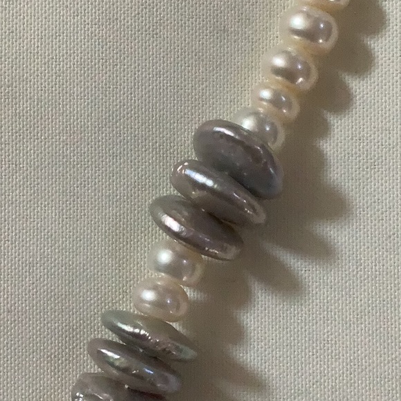 Women cultured freshwater pearl necklace - Picture 3 of 4
